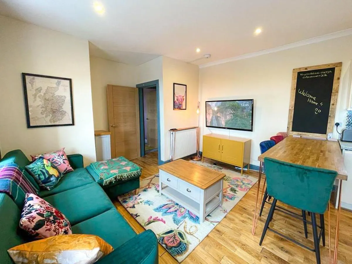 Lively & Energetic 2Br On The Royal Mile location